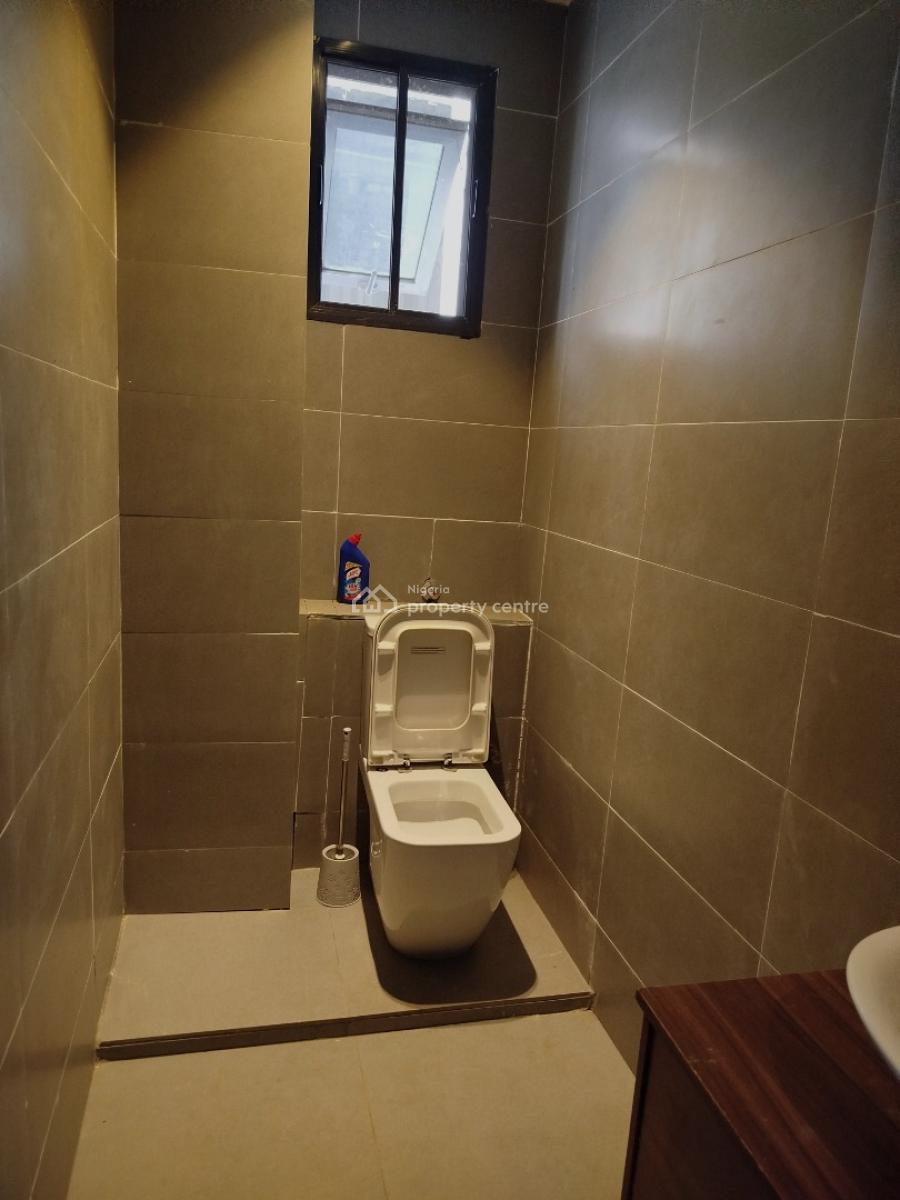 2 Bedroom Apartment, Lekki Phase 1, Lekki, Lagos, Block of Flats for Sale