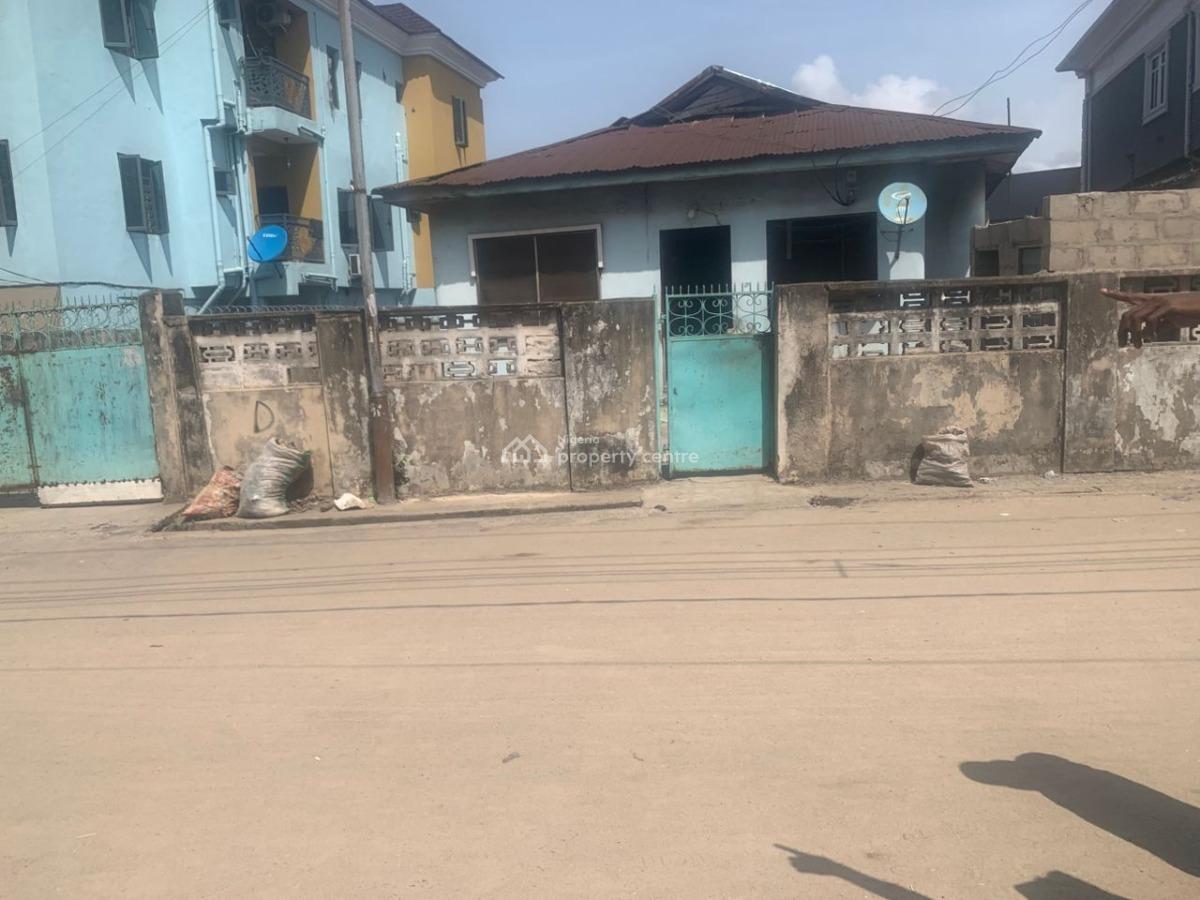 Bungalow Measuring 600sqm with Good Title Documents., Ebute Metta West, Yaba, Lagos, Land for Sale