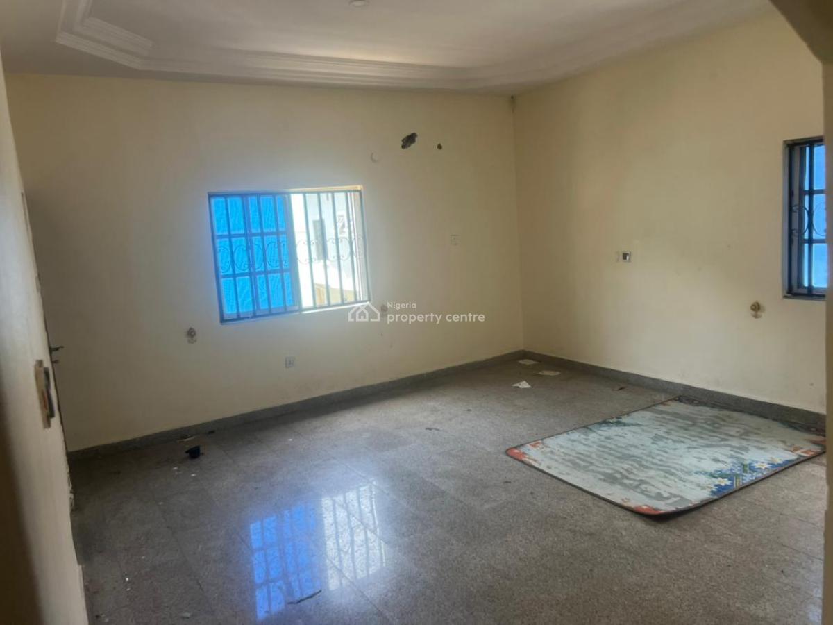Well Renovated Self Compound 5 Bedroom Semi-detached Duplex, Chevron, Lekki, Lagos, Semi-detached Duplex for Rent