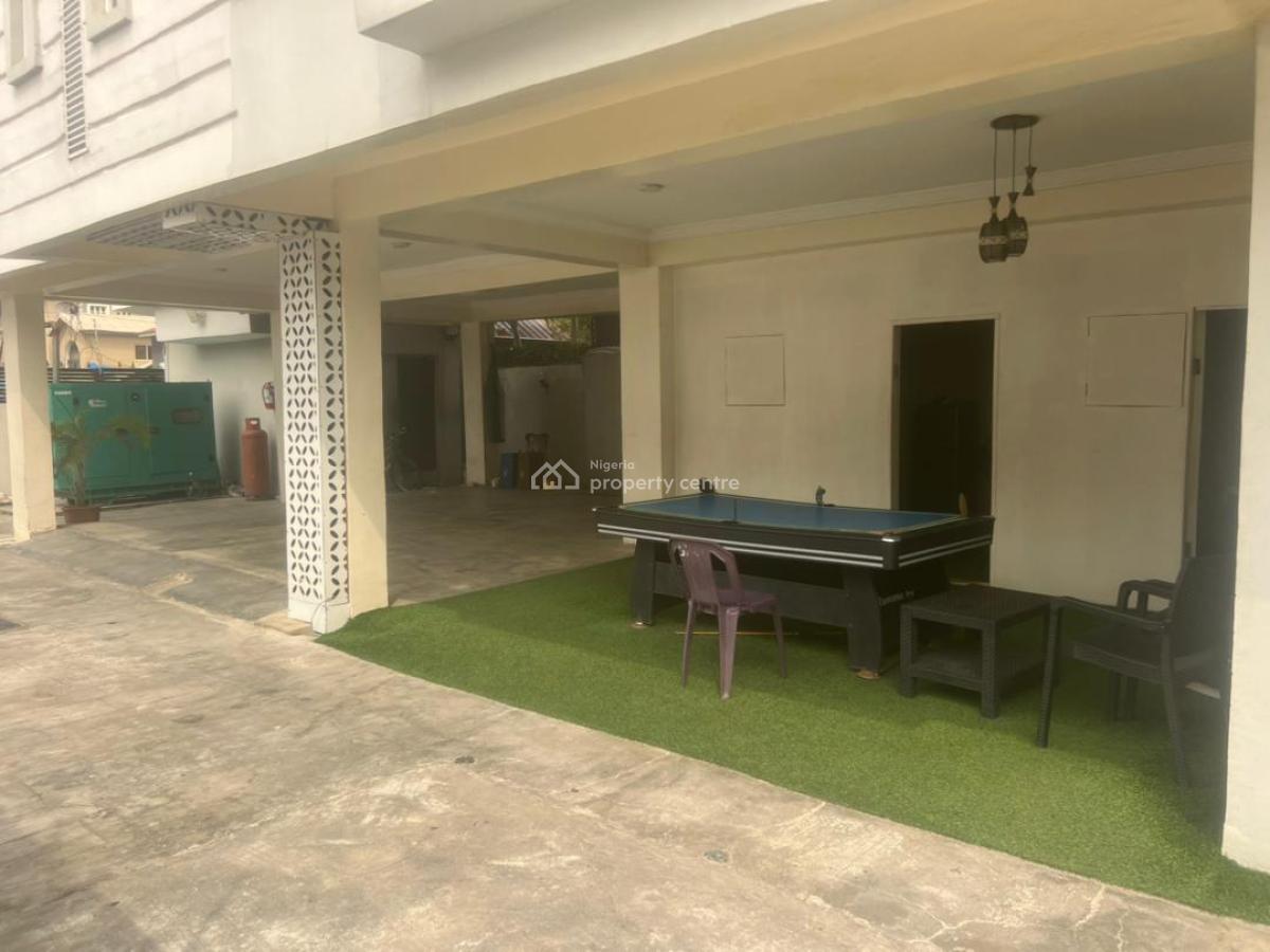 4 Unit 2 Bedroom Apartment and 2 Unit of 1 Bedroom Apartment, Lekki Phase 1, Lekki, Lagos, Flat / Apartment for Sale
