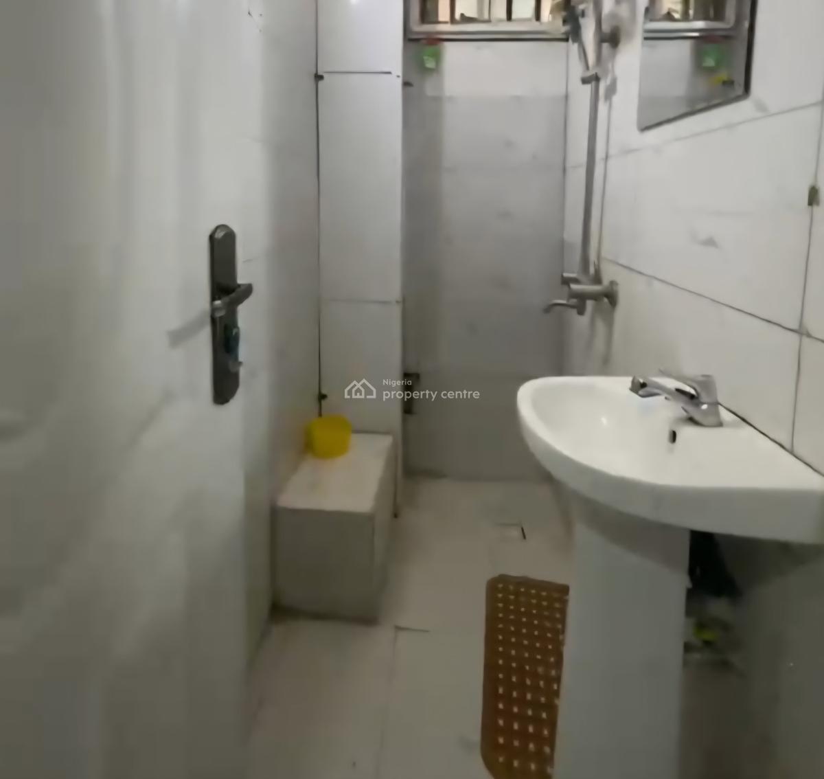Spacious 1 Bedroom Flat, 1st Floor, with Balcony & Dinning, Waue Zone[tarred Ed, Wuse, Abuja, Flat / Apartment for Rent