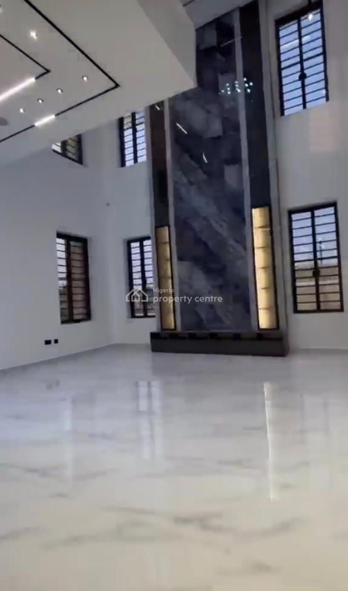 Distress 6 Bedroom Detached House, Lokogoma District, Abuja, Detached Duplex for Sale