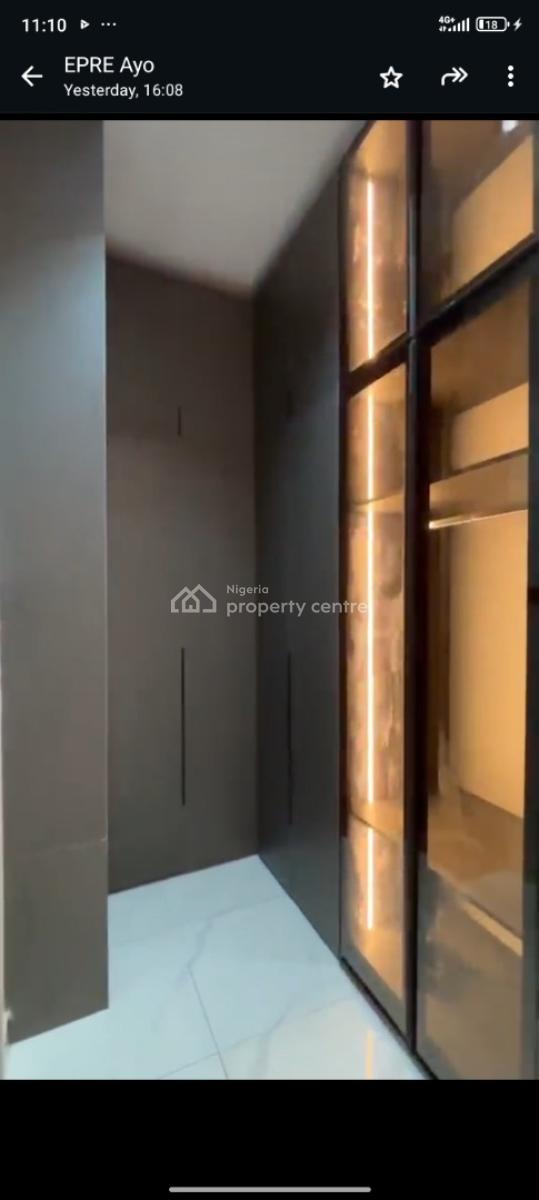 Distress 6 Bedroom Detached House, Lokogoma District, Abuja, Detached Duplex for Sale