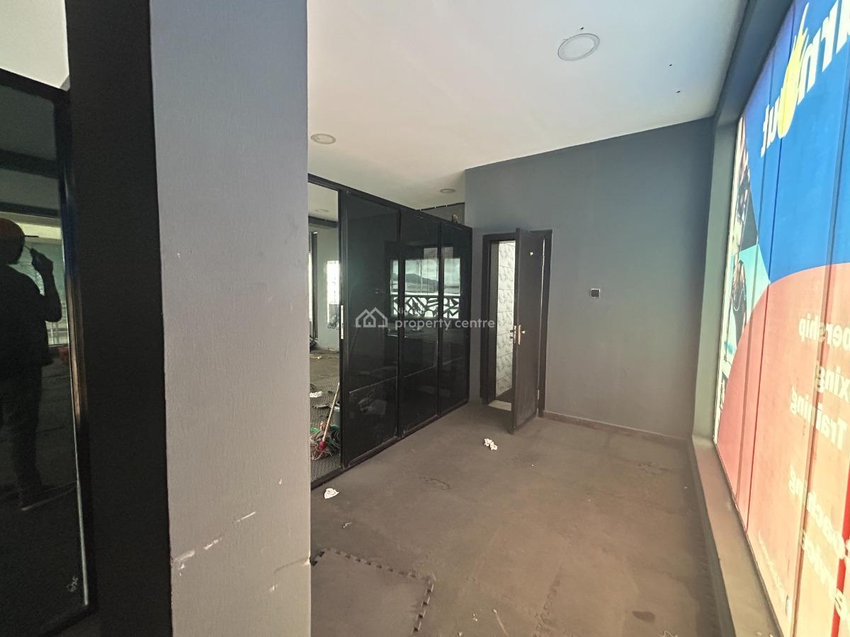 Luxury and Spacious Shop Space., Lekki Phase 1, Lekki, Lagos, Shop for Rent