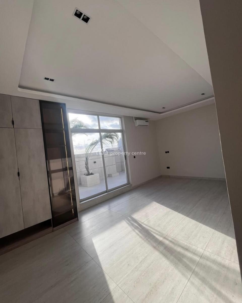 2 Bedroom Penthouse + Bq, Lekki Phase 1, Lekki, Lagos, Block of Flats for Sale