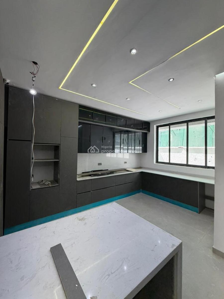Spacious 6-bedroom Detached House, Lekki Phase 1, Lekki, Lagos, Detached Duplex for Sale