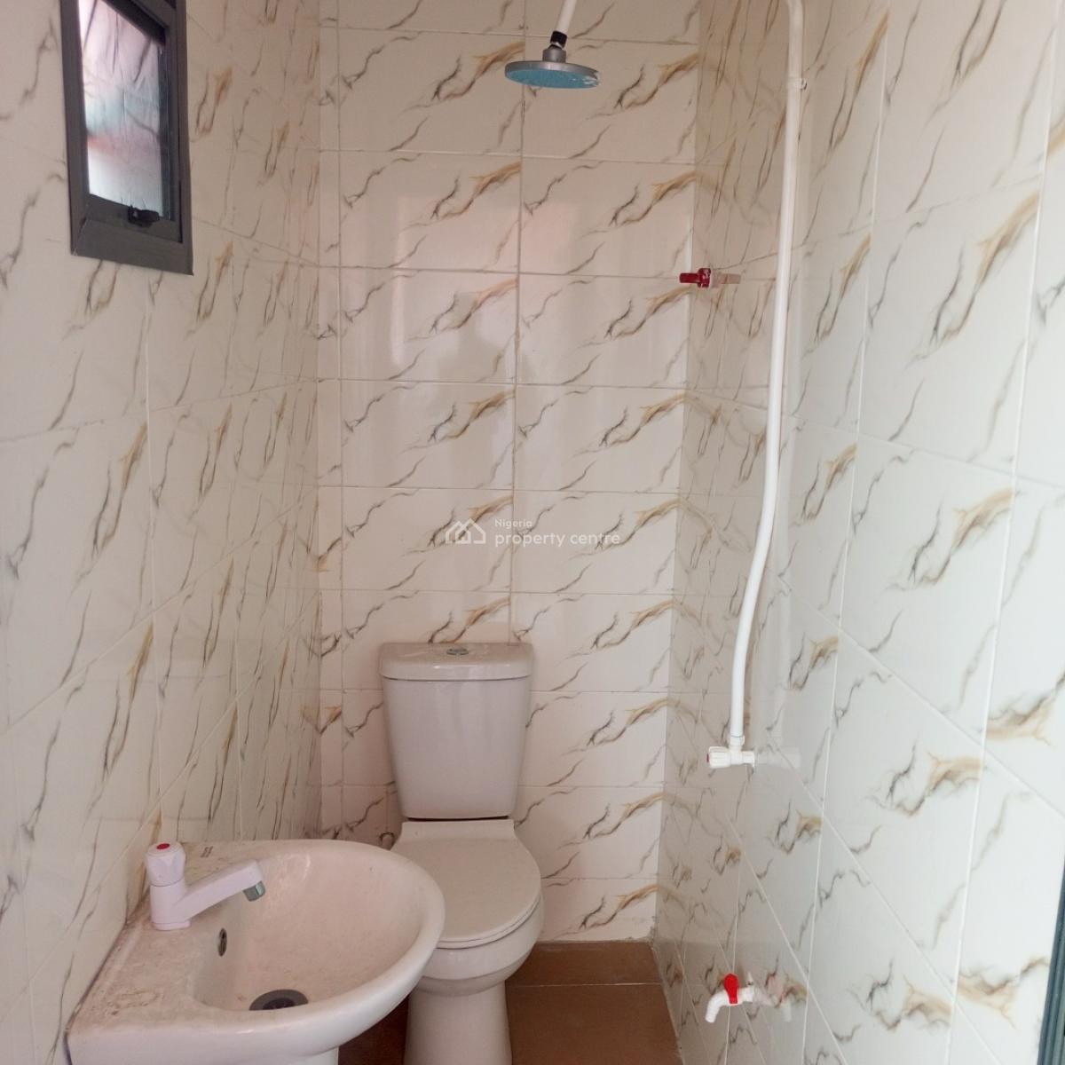 an Office Space Facing with Private Toilet, Badore Ajah-lekki, Badore, Ajah, Lagos, Office Space for Rent