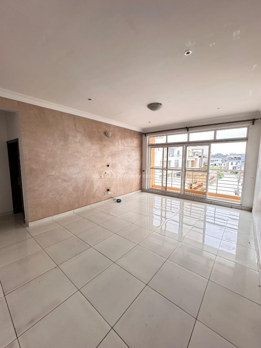 Lovley 3 Bedroom Apartment, Osapa, Lekki, Lagos, Flat / Apartment for Sale