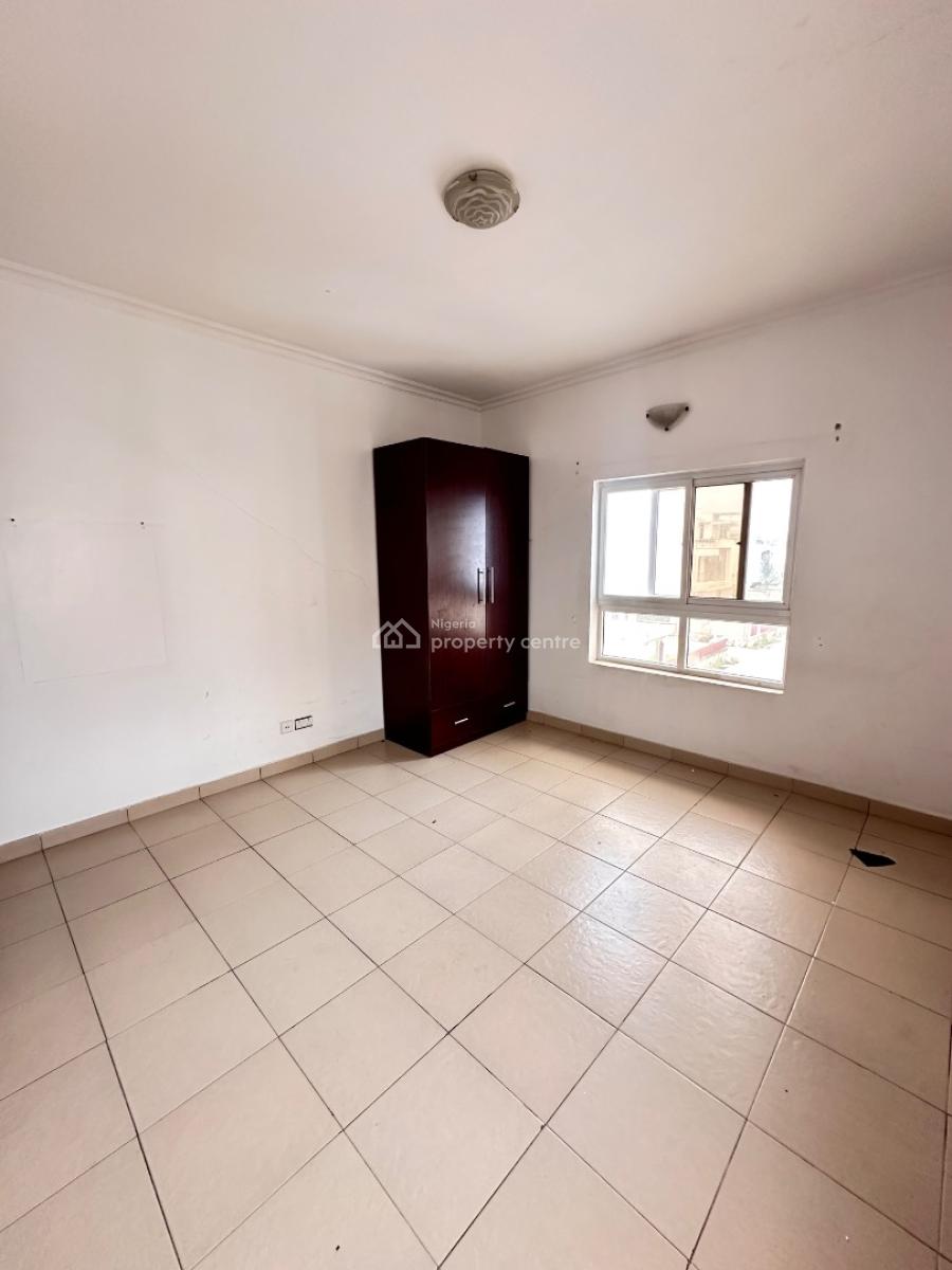Lovley 3 Bedroom Apartment, Osapa, Lekki, Lagos, Flat / Apartment for Sale