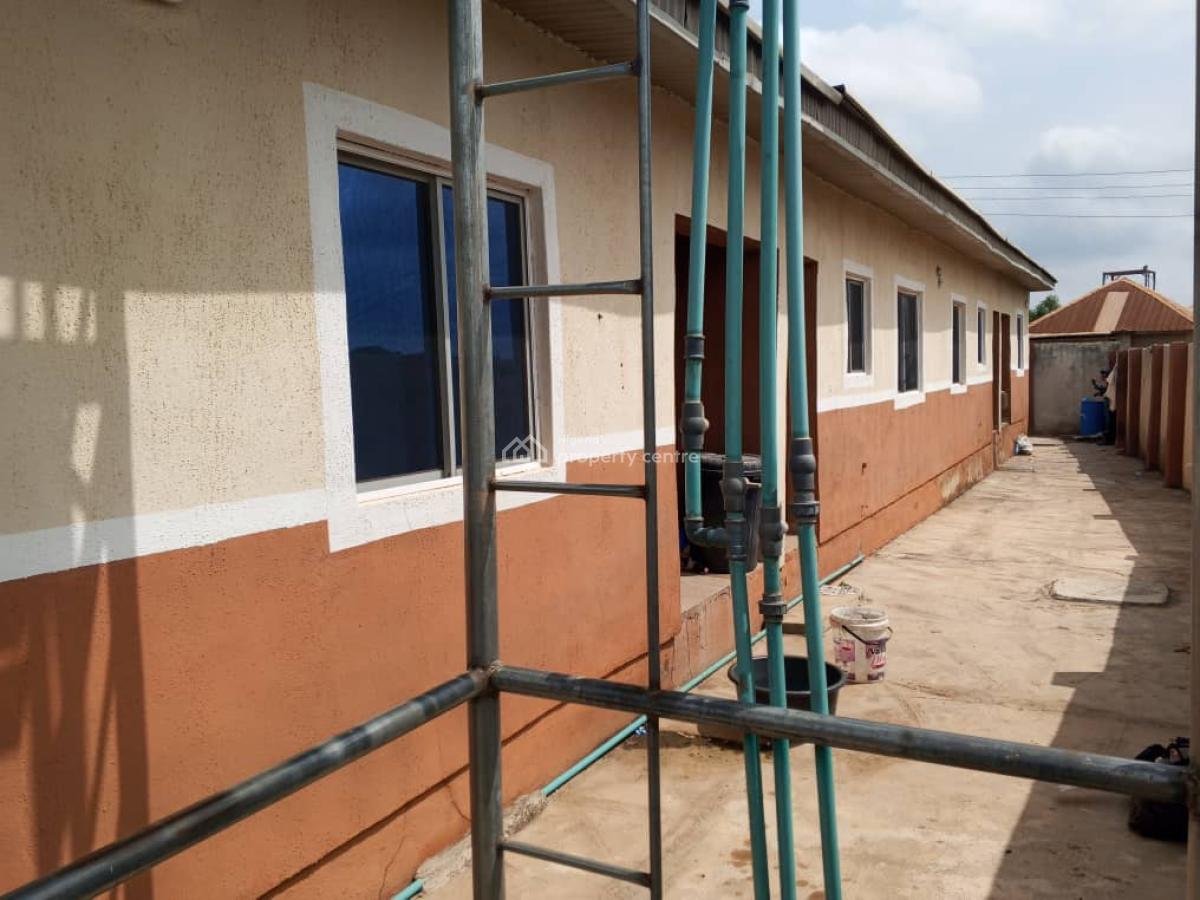 Exquisite Bungalow, New Ife Road, Ibadan, Oyo, Detached Bungalow for Sale