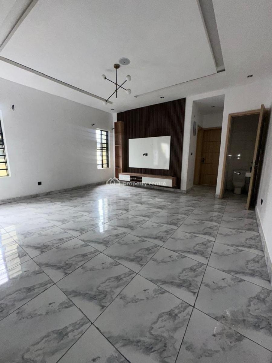 2 Bedroom Apartment with Good Facility, New Road, Ilasan, Lekki, Lagos, Flat / Apartment for Rent
