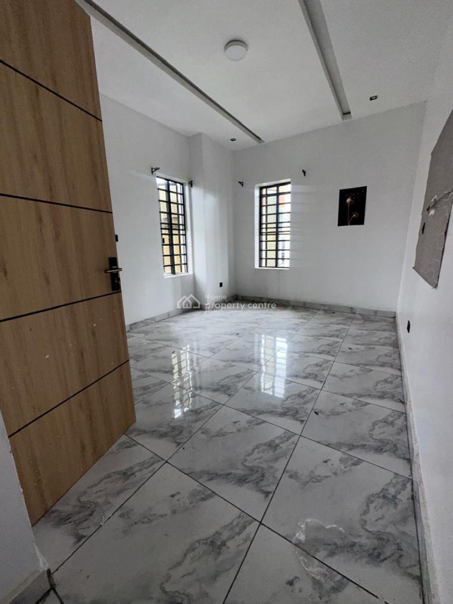 2 Bedroom Apartment with Good Facility, New Road, Ilasan, Lekki, Lagos, Flat / Apartment for Rent