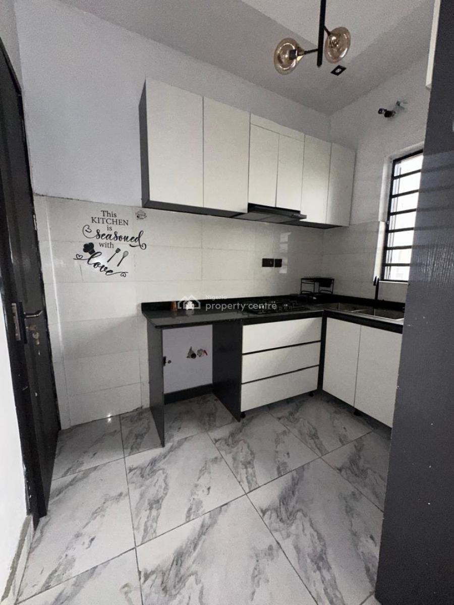 2 Bedroom Apartment with Good Facility, New Road, Ilasan, Lekki, Lagos, Flat / Apartment for Rent