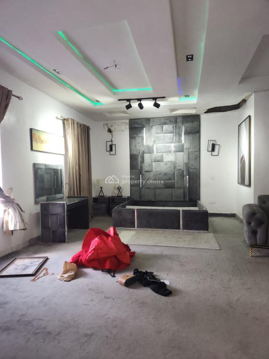Distress 4bedroom Fully Detached Duplex Well Secured, Abraham Adesanya, Ajah, Lagos, Detached Duplex for Sale