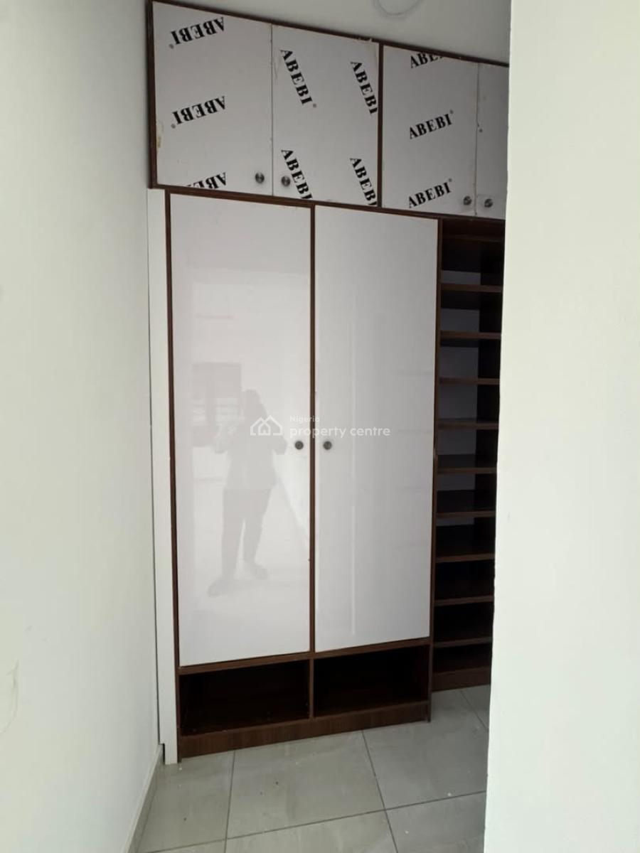 Luxury 3-bedroom Flat with Excellent Facility, Lekki Phase 1, Lekki, Lagos, Flat / Apartment for Sale