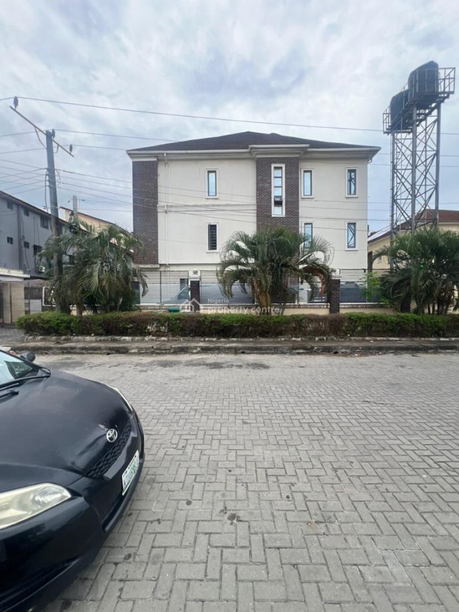 Well Maintained 4-bedroom Terrace Duplex with Bq in a Secure Estate, Lekki Phase 1, Lekki, Lagos, Terraced Duplex for Rent