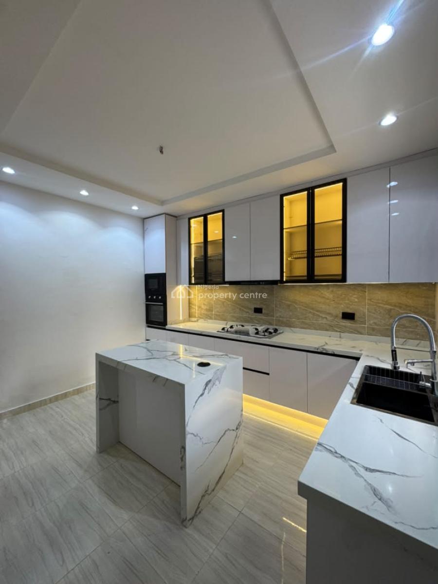 Luxury 3-bedroom Flat + Bq with Excellent Facility, Lekki Phase 1, Lekki, Lagos, Flat / Apartment for Rent