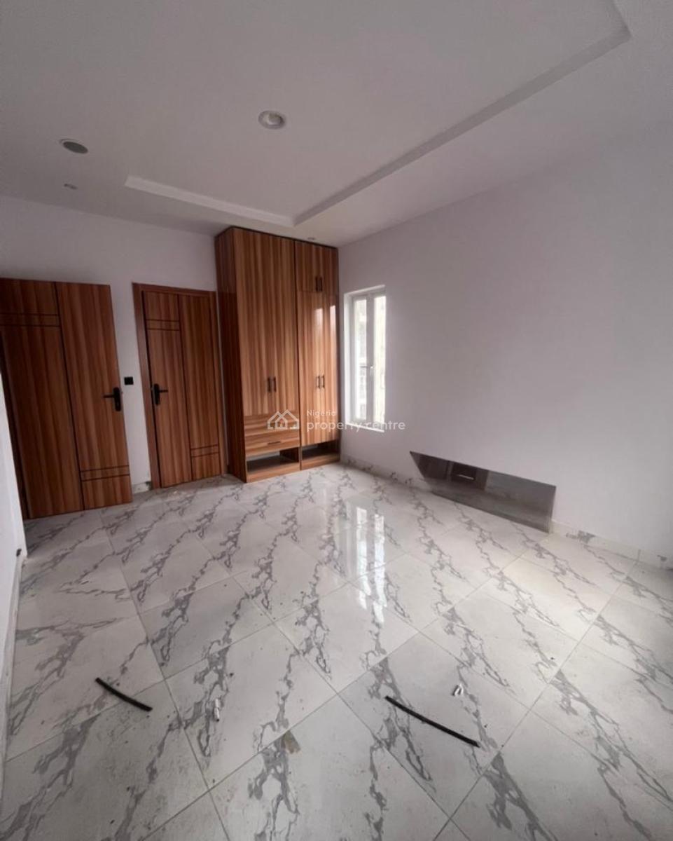 2 Bedroom Apartment, Lekki, Lagos, Block of Flats for Sale