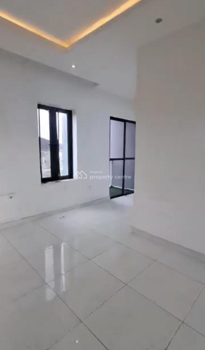 Large 2 Bedroom Apartment upstairs, Salem, Ikate, Lekki, Lagos, Flat / Apartment for Rent