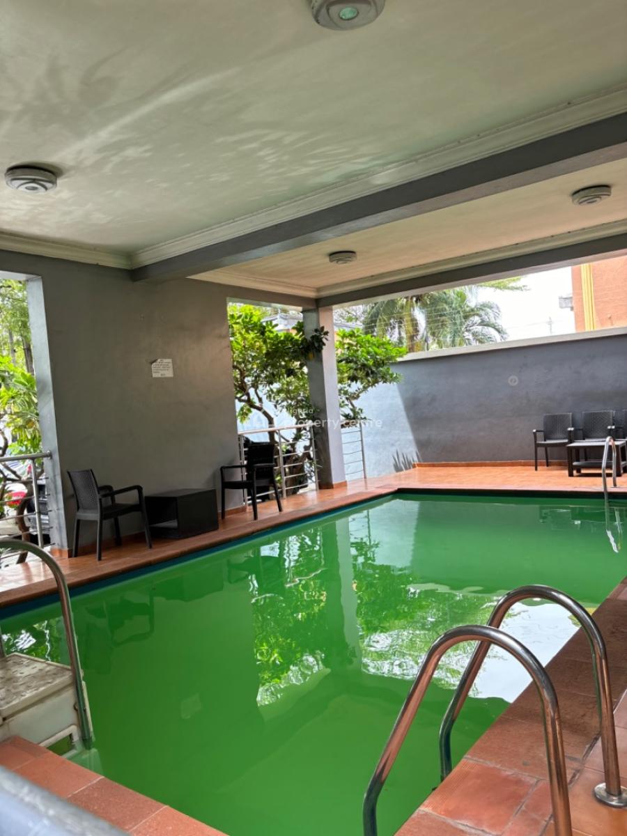 Very Spacious 3 Bedroom Apartment (unfurnished), Lekki Phase 1, Lekki, Lagos, Flat / Apartment for Rent