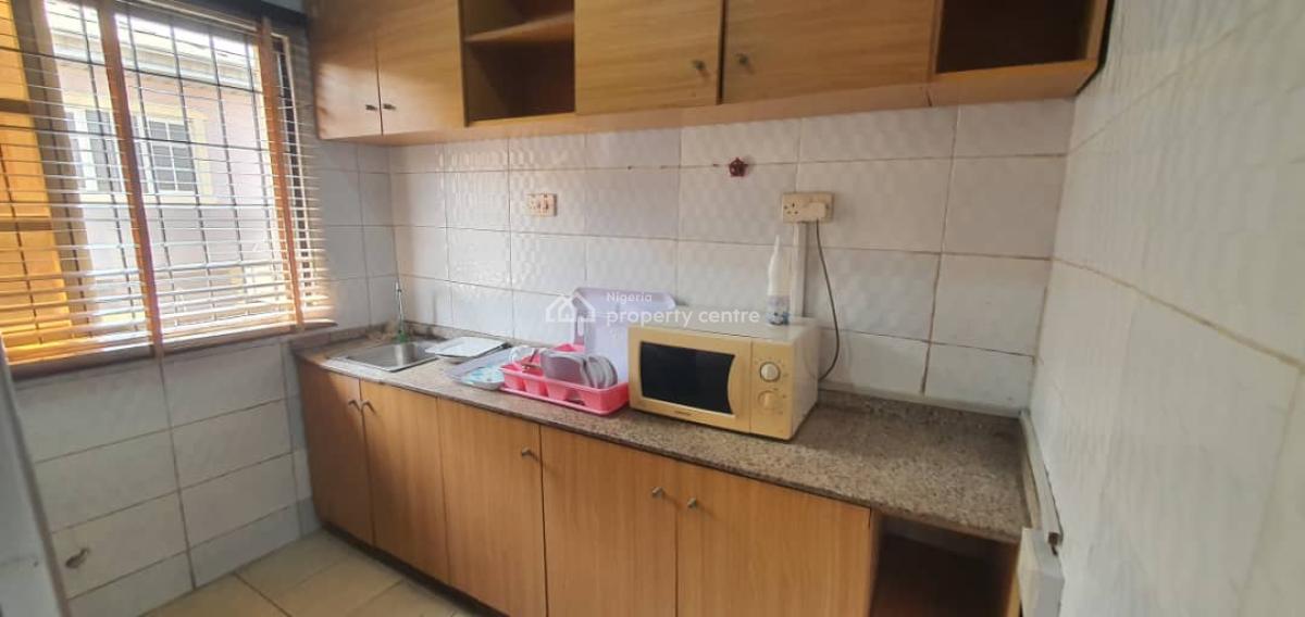 Very Clean 2 Bedroom Flat, Gra Phase 2, Magodo, Lagos, Flat / Apartment for Rent