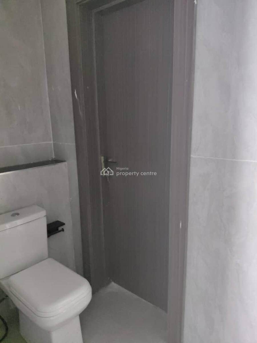 2 Bedroom Flat with a Bq, Victoria Island (vi), Lagos, Flat / Apartment for Rent