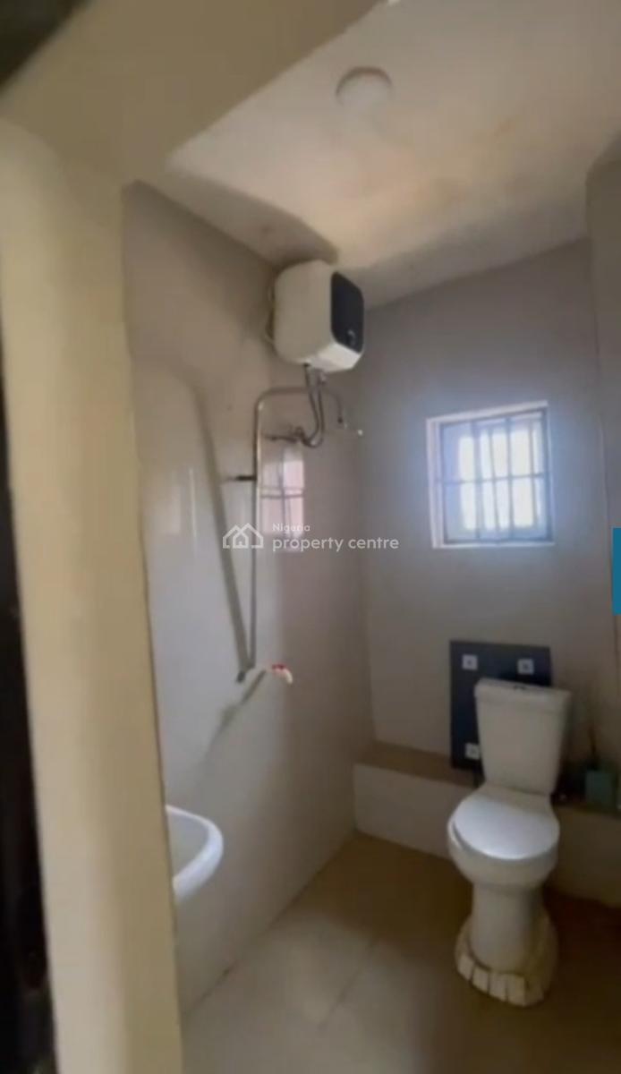 3 Bedroom Flat, Main, Guzape District, Abuja, Flat / Apartment for Rent
