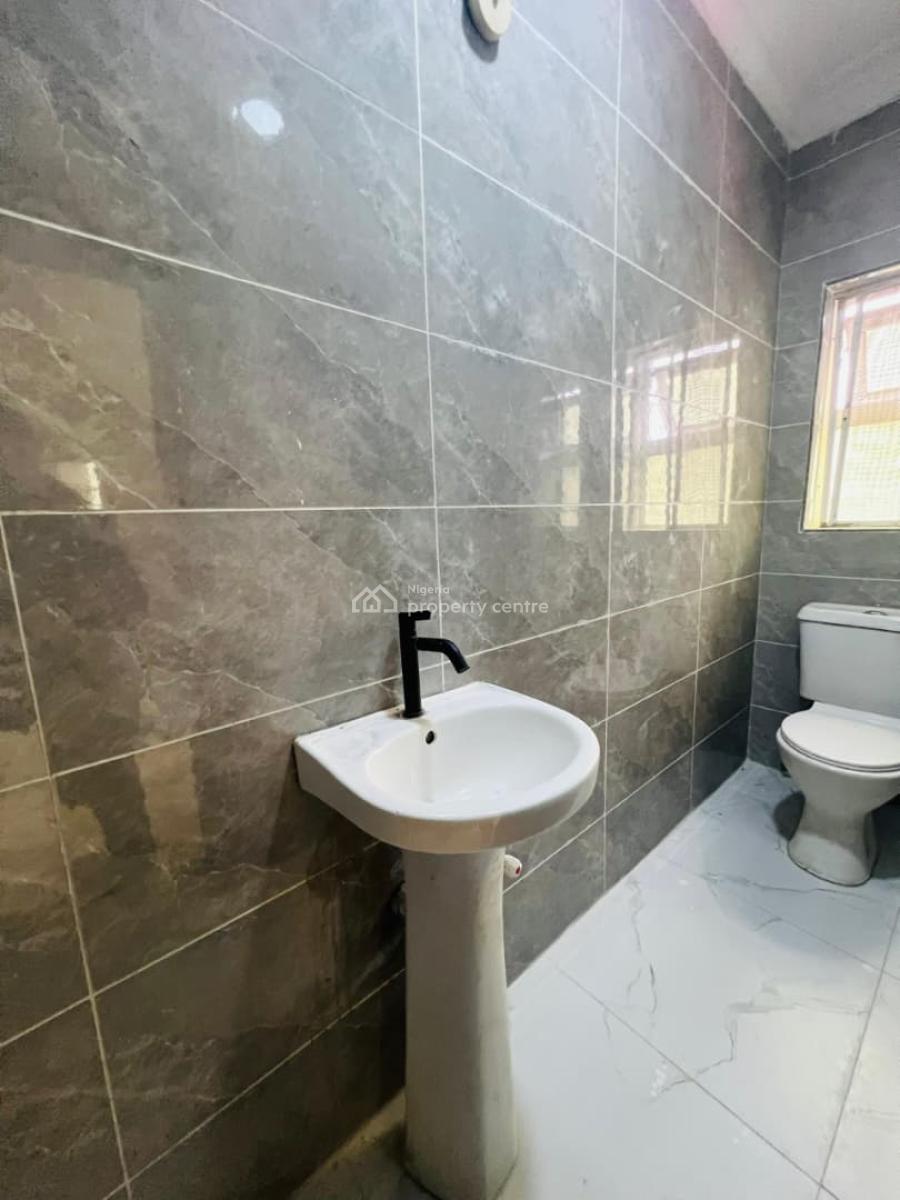Lovely  2 Bedroom Serviced Apartment, Ologolo, Lekki, Lagos, Flat / Apartment for Rent
