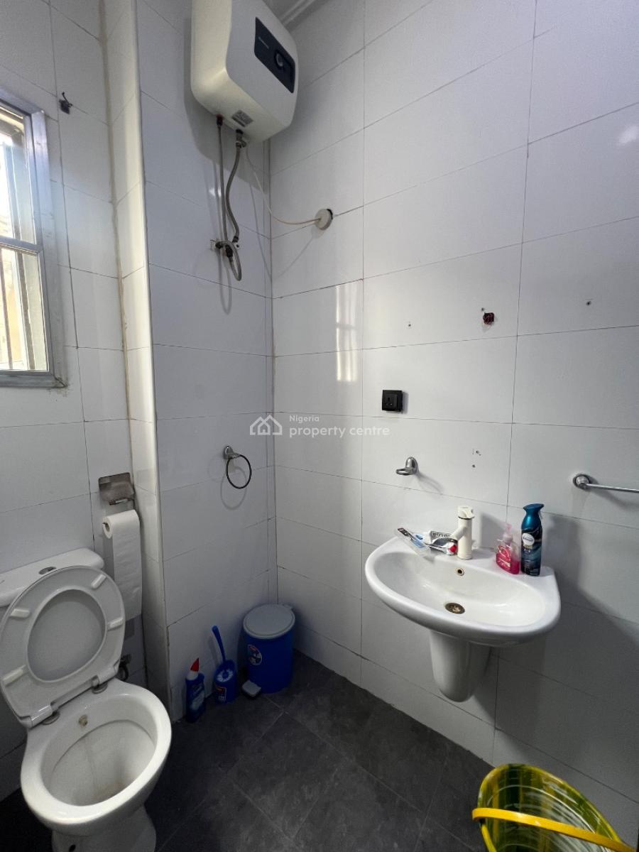 Standard 3 Bedroom Apartment, Off Providence Ave, Lekki Phase 1, Lekki, Lagos, Flat / Apartment for Rent