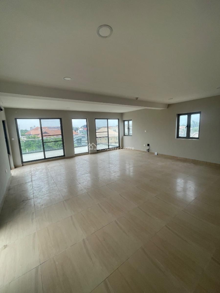 Spacious 2 Bedroom  Apartment with Bq and Elevator and Solar, Cctv Cameras, Lekki Phase 1, Lekki, Lagos, Flat / Apartment for Rent