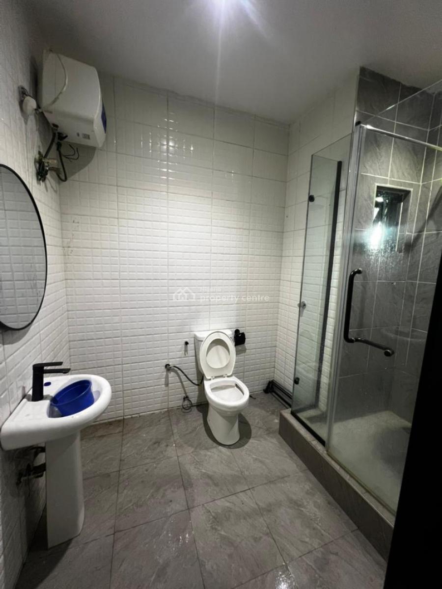 2 Bedroom Apartment  Fully Serviced  Pool  Elevator, Freedom Way, Lekki Phase 1, Lekki, Lagos, Flat / Apartment for Rent