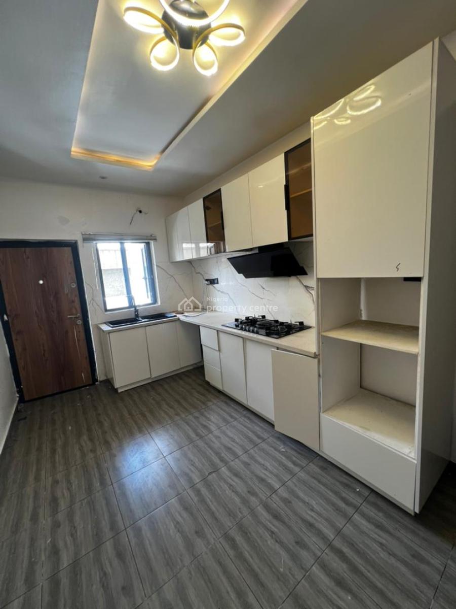 2 Bedroom Apartment  Fully Serviced  Pool  Elevator, Freedom Way, Lekki Phase 1, Lekki, Lagos, Flat / Apartment for Rent