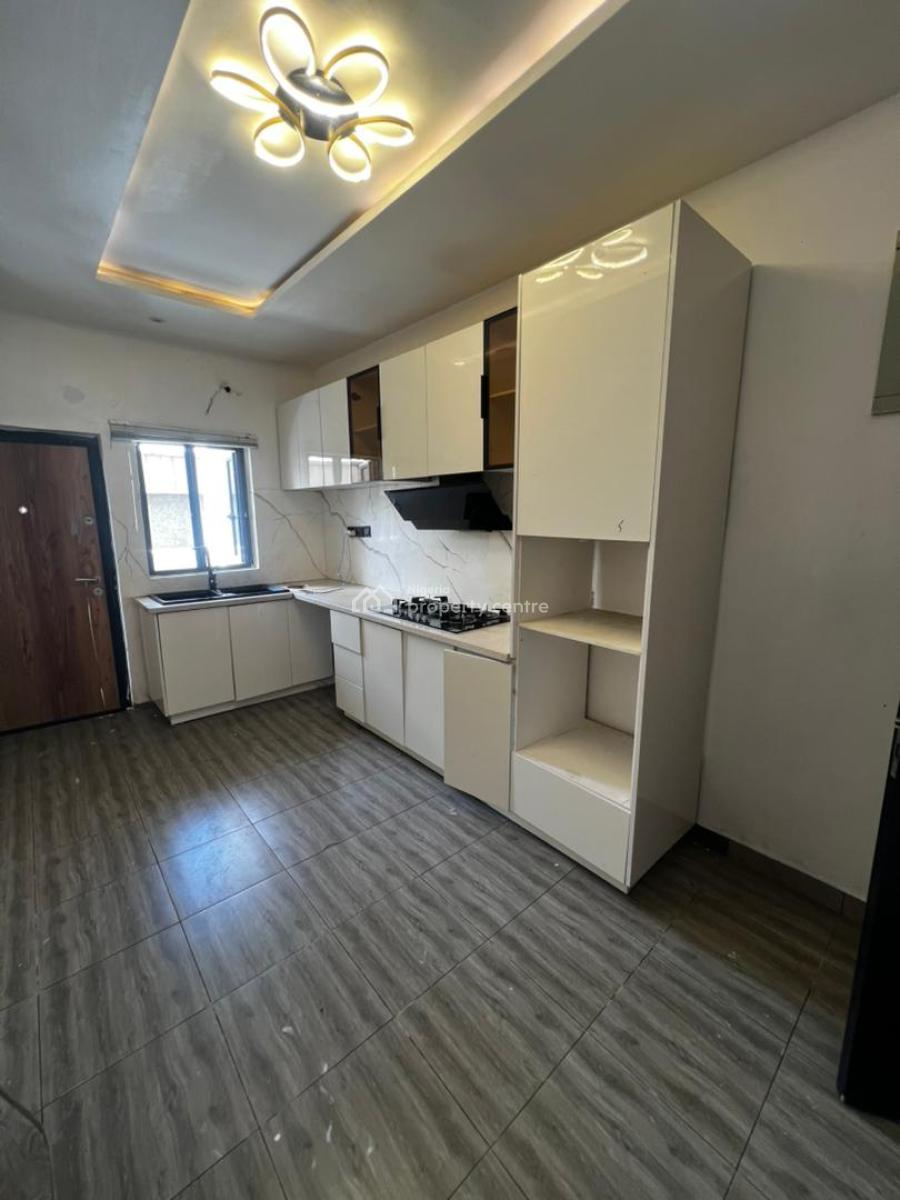2 Bedroom Apartment  Fully Serviced  Pool  Elevator, Freedom Way, Lekki Phase 1, Lekki, Lagos, Flat / Apartment for Rent