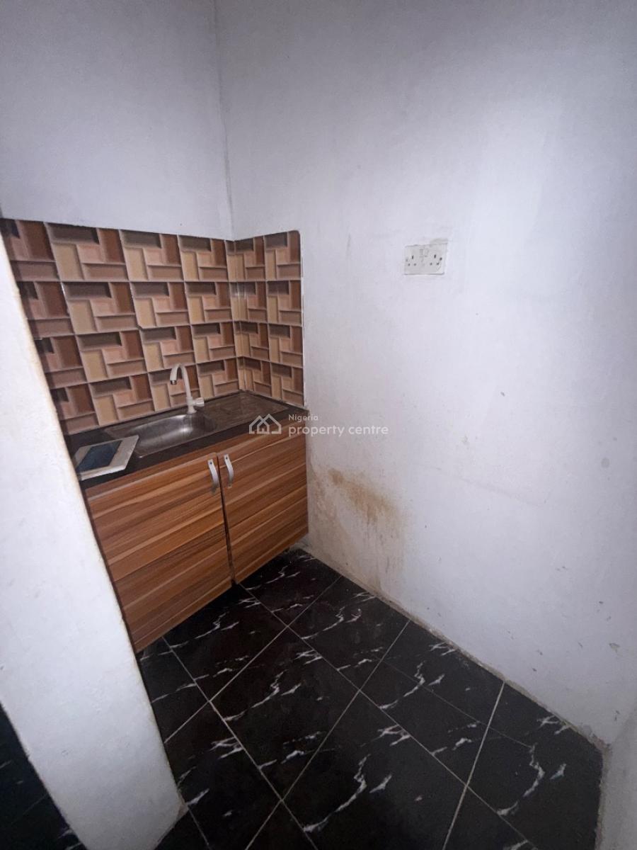 Lovely and Spacious Room Self Contain, Surulere, Lagos, Self Contain (single Rooms) for Rent