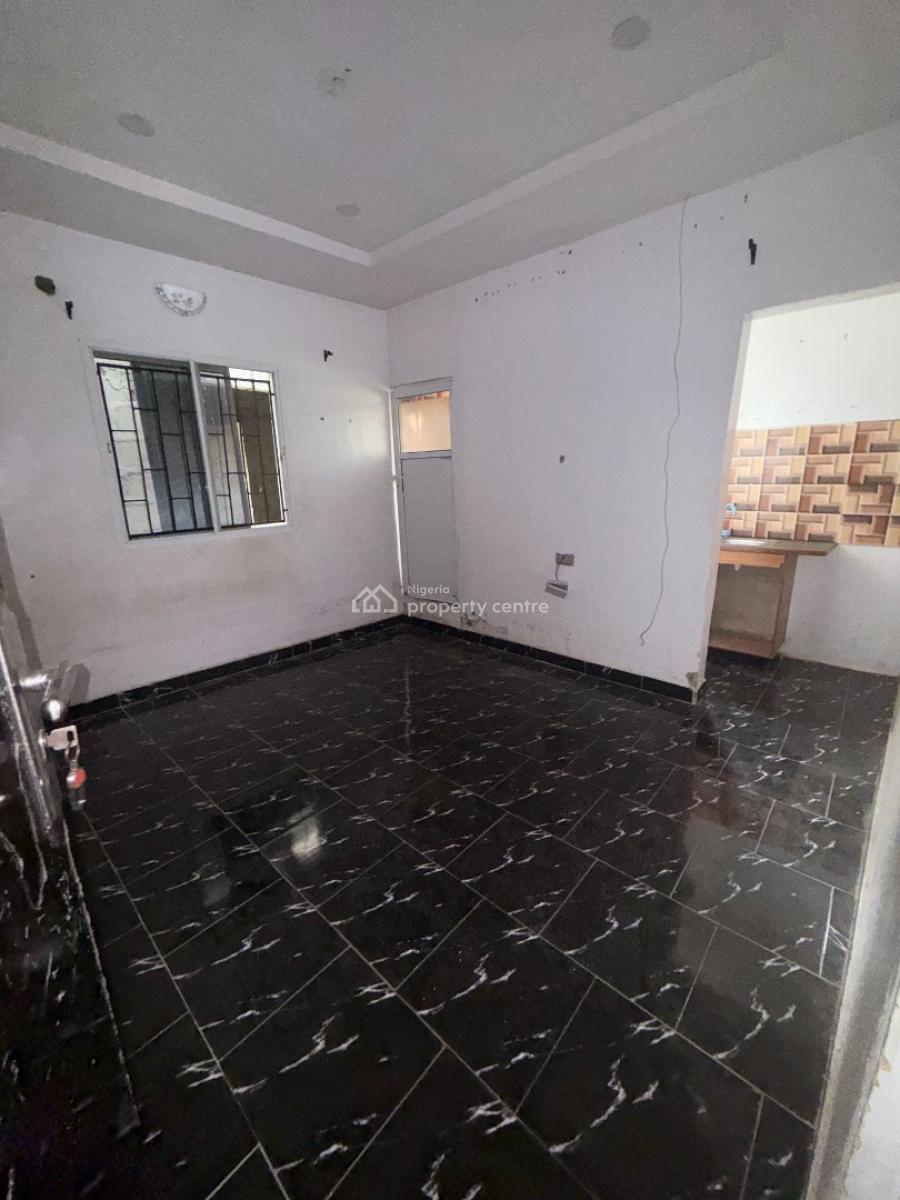 Lovely and Spacious Room Self Contain, Surulere, Lagos, Self Contain (single Rooms) for Rent