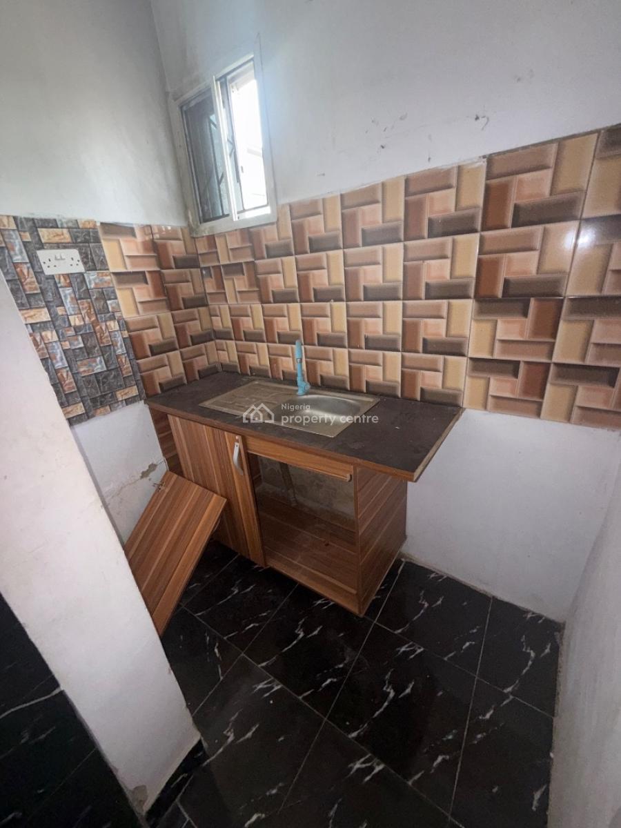 Lovely and Spacious Room Self Contain, Surulere, Lagos, Self Contain (single Rooms) for Rent