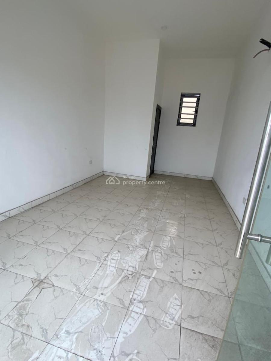 Shop, Agege Motor Road By Alakara Police Station, Mushin, Lagos, Shop for Rent