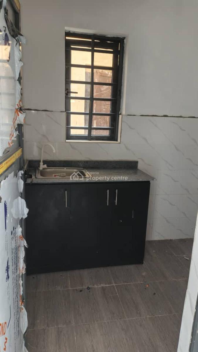 Nicely Built Bedroom and Parlour in a Close, Bogije, Ibeju Lekki, Lagos, Mini Flat (room and Parlour) for Rent