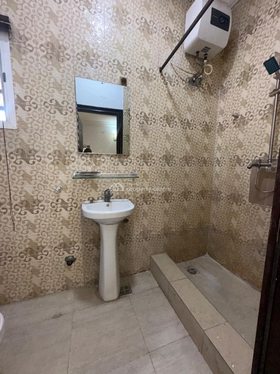 Specious 3 Bedroom Apartment, Spg, Ologolo, Lekki, Lagos, Flat / Apartment for Rent