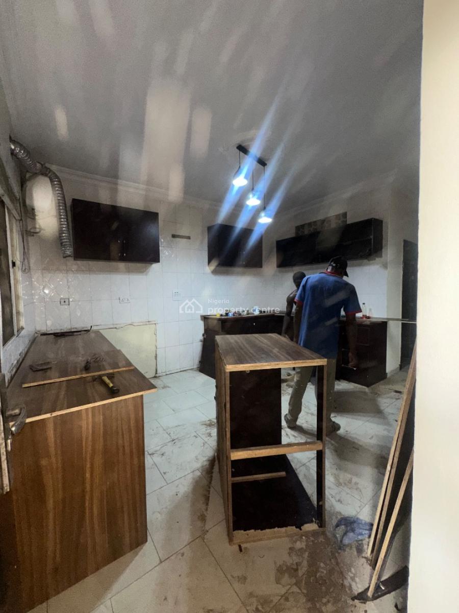 Specious 3 Bedroom Apartment, Spg, Ologolo, Lekki, Lagos, Flat / Apartment for Rent