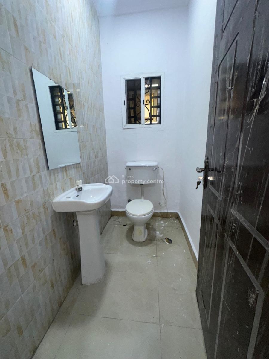 Specious 3 Bedroom Apartment, Spg, Ologolo, Lekki, Lagos, Flat / Apartment for Rent