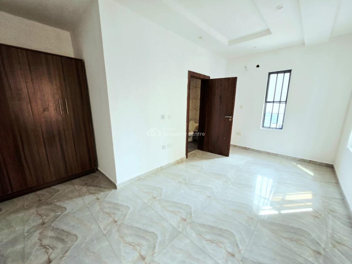 Luxury and Well Maintained 3 Bedroom Maisonette, Lekki Phase 1, Lekki, Lagos, Terraced Duplex for Sale