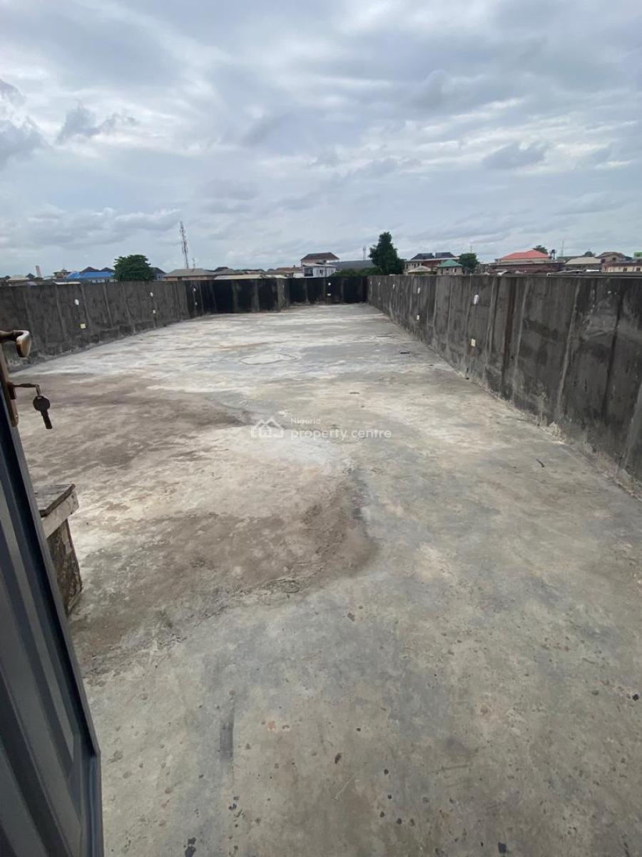 Open Terrace Rooftop, Agege Motor Road By Alakara Police Station, Mushin, Lagos, Commercial Property for Rent