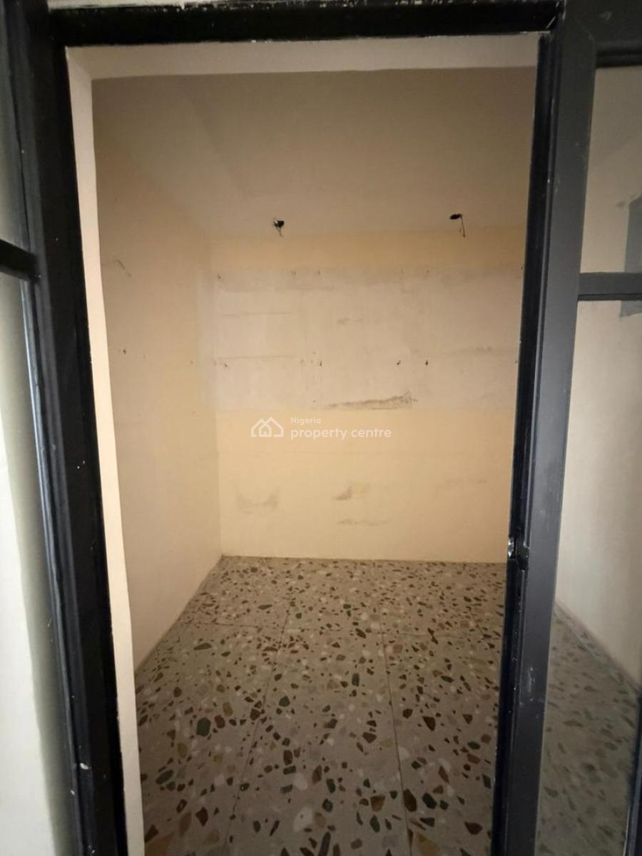 Spacious and Servicez 3 Bedroom Flat, Off Ibb Boulevard, Maitama District, Abuja, Flat / Apartment for Rent