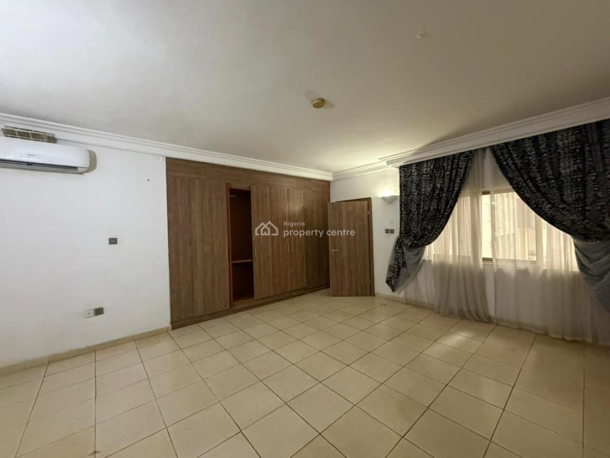 Spacious and Servicez 3 Bedroom Flat, Off Ibb Boulevard, Maitama District, Abuja, Flat / Apartment for Rent