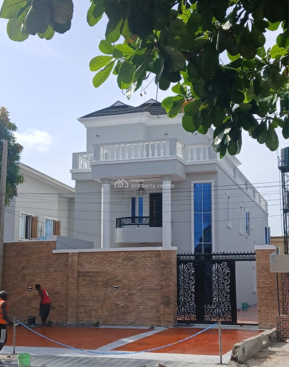 Spacious 5 Bedrooms Fully Detached House, Secure, Gbagada Phase 2, Gbagada, Lagos, Detached Duplex for Sale