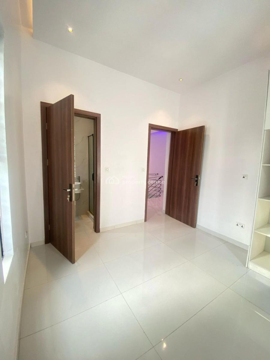 Lovely 4 Bdroom Semi-detached Dplex with Bq & Solar in a Secure Estate, Lekki, Lagos, Semi-detached Duplex for Sale
