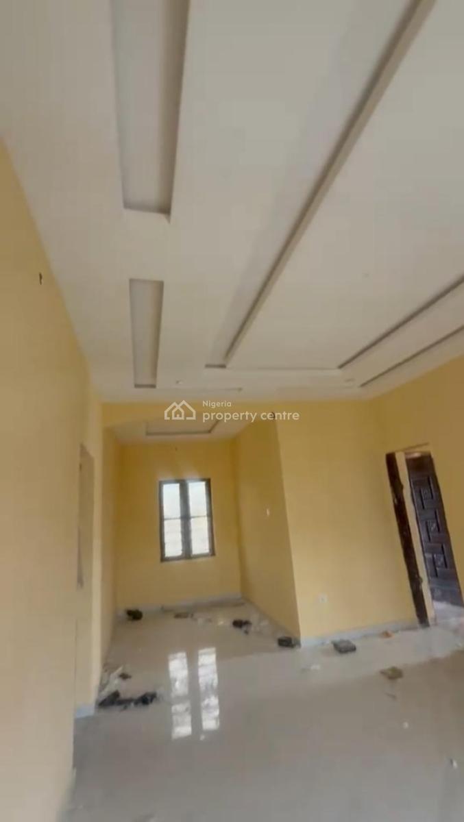 Lovely 3 Bedroom Flat, Ijesha, Surulere, Lagos, Flat / Apartment for Rent