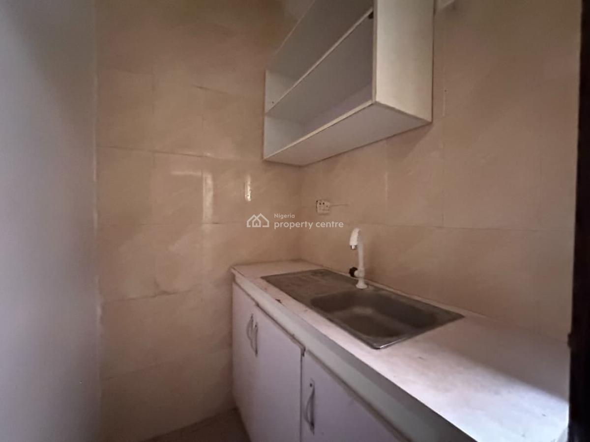 1-bedroom Apartment (upstairs), Lekki Phase 1, Lekki, Lagos, Mini Flat (room and Parlour) for Rent