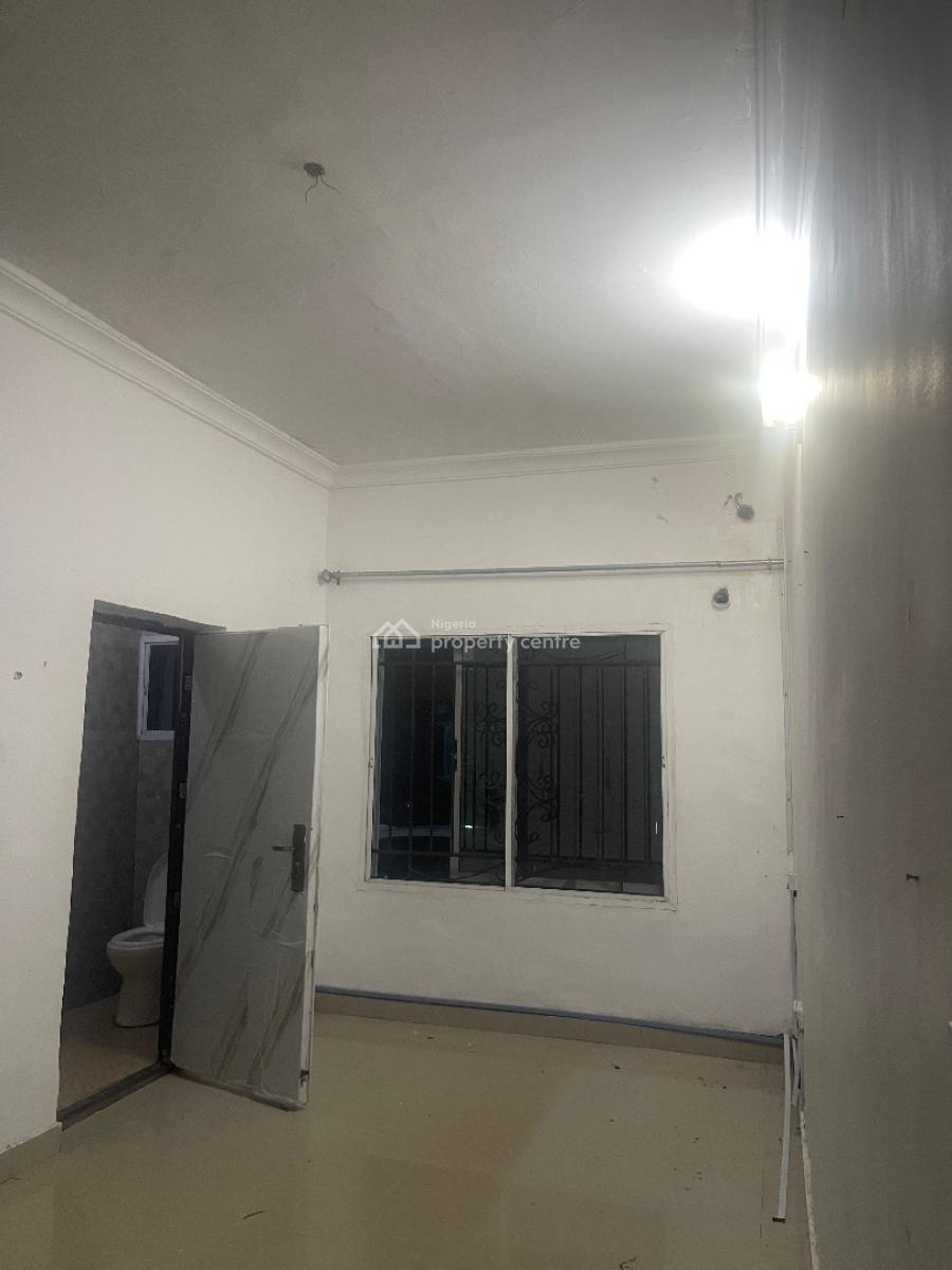 Room Available in a Shared Apartment, Meadowhall Way, Ikate, Lekki, Lagos, Flat / Apartment for Rent